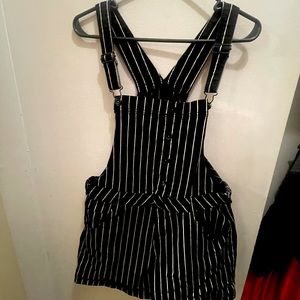 HT Denim black/white strip overall shorts size medium